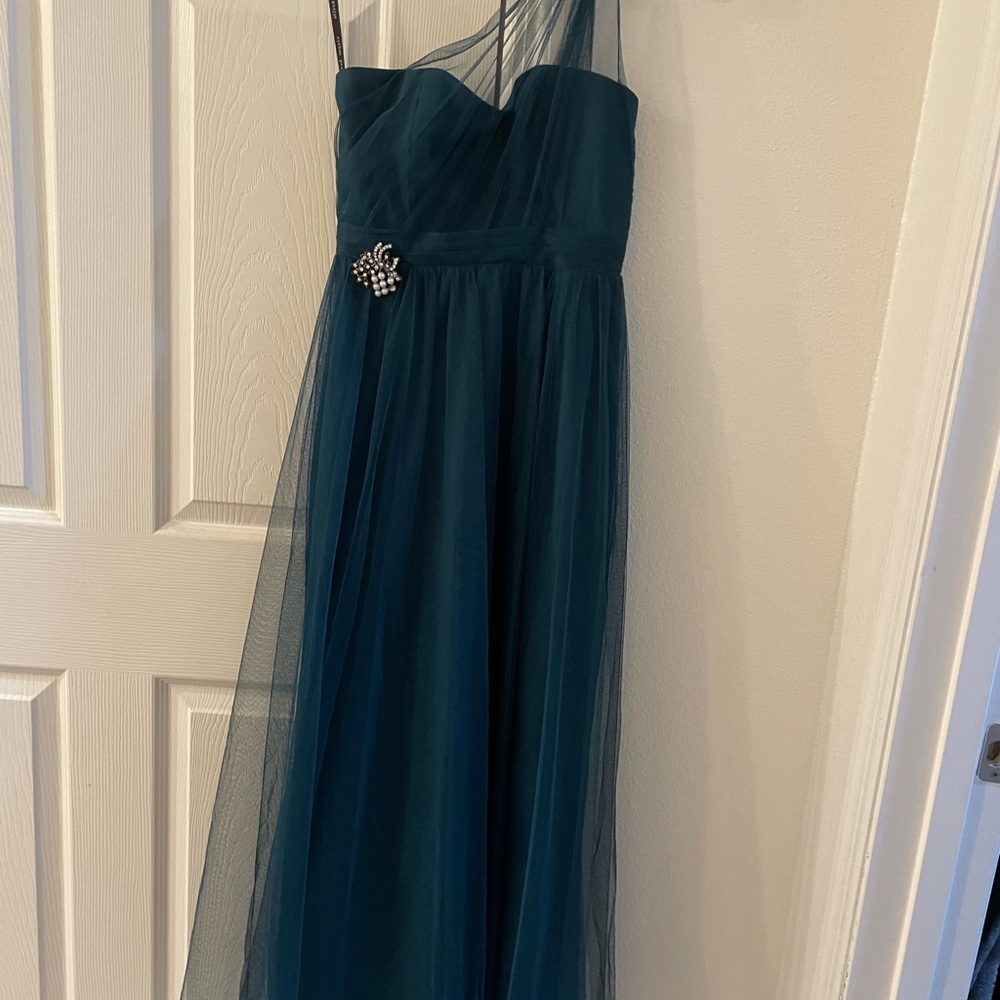Elegant Teal Evening Gown with Brooch